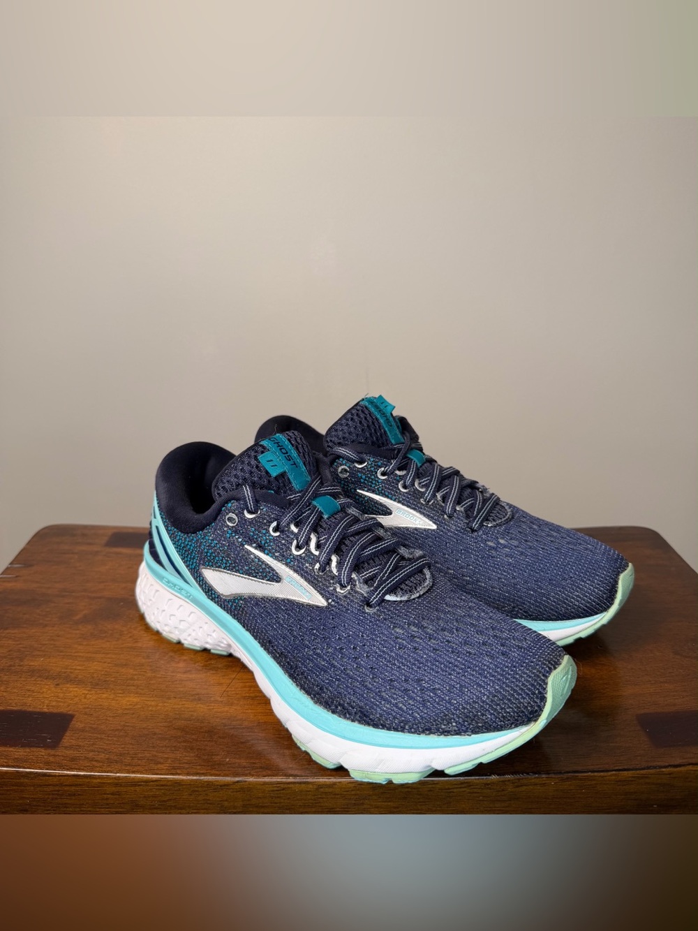 Brooks Ghost 11 Women’s 6.5 B Navy Teal Running Shoes 1202771B493